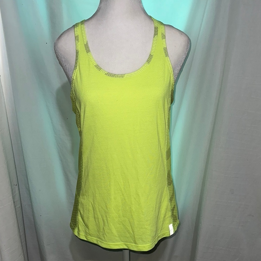 Vibrant Yellow & Gray camo Under Armour Tank top size xs loose